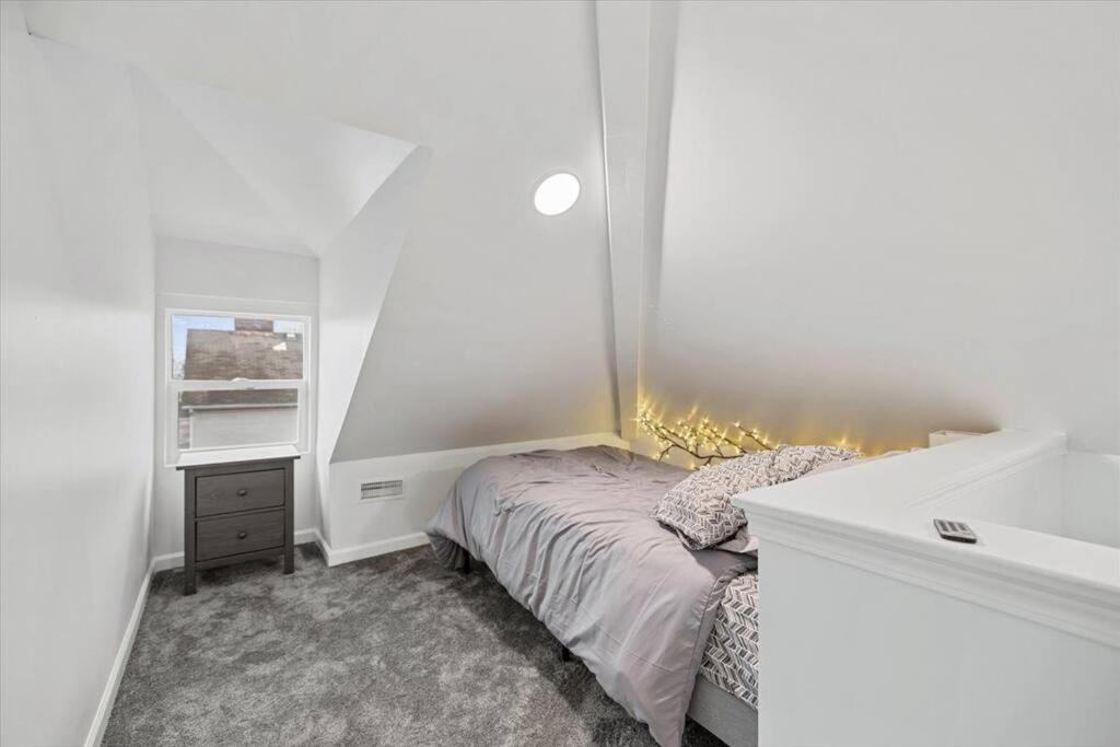 Centrally Located Renovated Holiday home Columbus